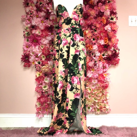 PrettyLittleThing Dresses & Skirts - PLT Peach Floral Draped Wrap Dress Size 6